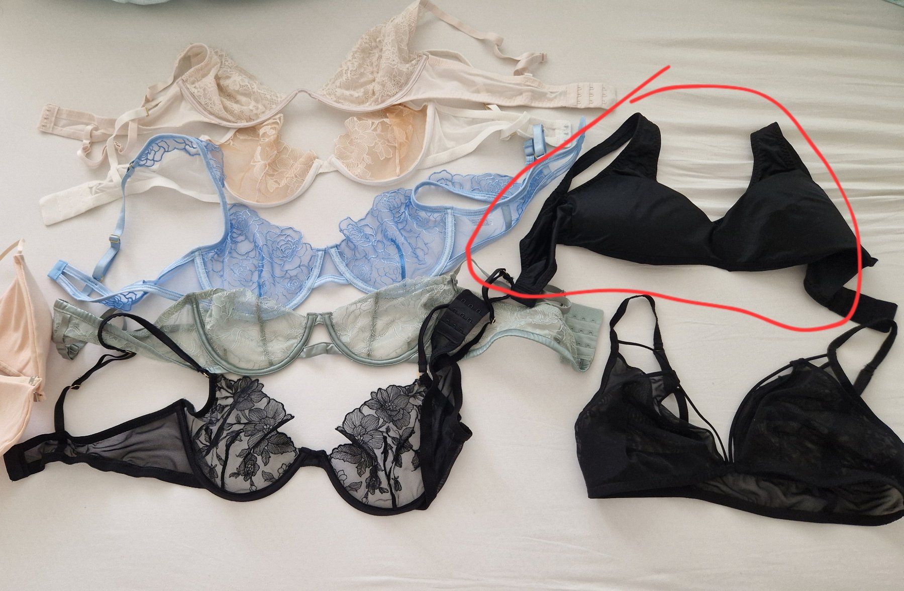 H&M Sonstige Unterwäsche: H&M Schwarzer bügelloser BH, Grösse 75B – Neu (gemäss Beschreibung) aus Erlinsbach SO von ULIKH 1