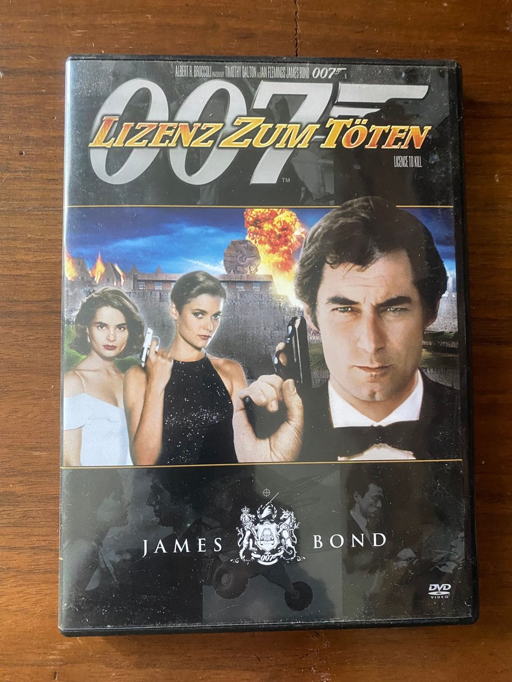 Tutti i DVDs: James Bond 8 DVD's 442 – Usato da Stäfa venduto da elcondor245 3