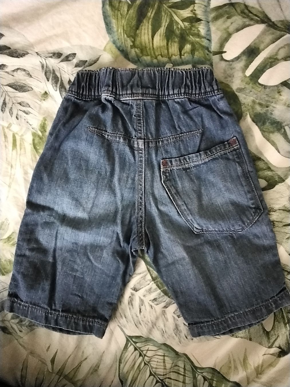 Hosen: Bermuda Gr. 98 – Gebraucht aus Balterswil von Meerdeern 1
