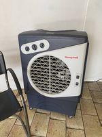 CLIMATISEUR  mobile  /  brumisateur, 