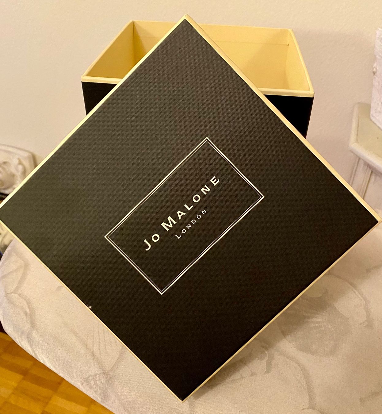 Casse di trasporto: Geschenk-Box von Jo Malone – Usato da Zürich venduto da Maria2021 1