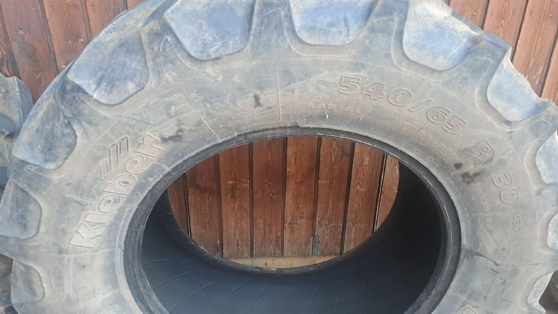 Trattori: Pneu für Traktor – Usato da Wölflinswil venduto da luk_h9ll