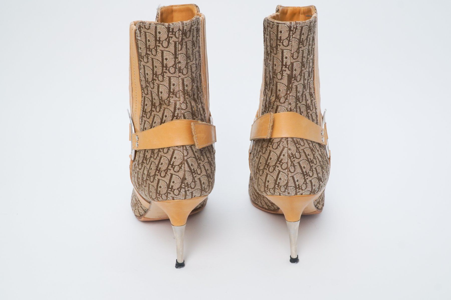Dior Damenschuhe: Bottines Christian Dior Toile monogrammée & cuir – Gebraucht aus Bogis-Bossey von VNT-GE.ch 8