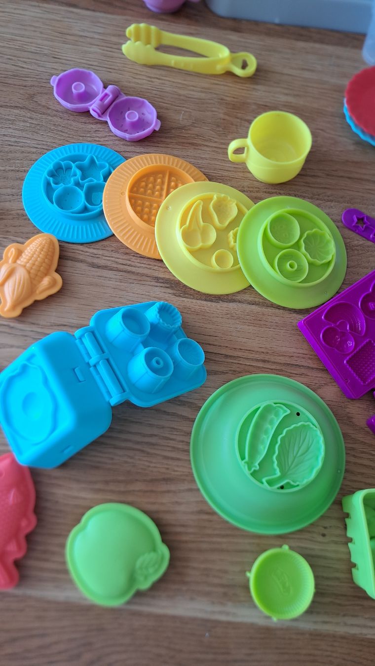 Play-Doh Modelliermasse: play doh 4x sets – Gebraucht aus Thun von tan_2kvt 7