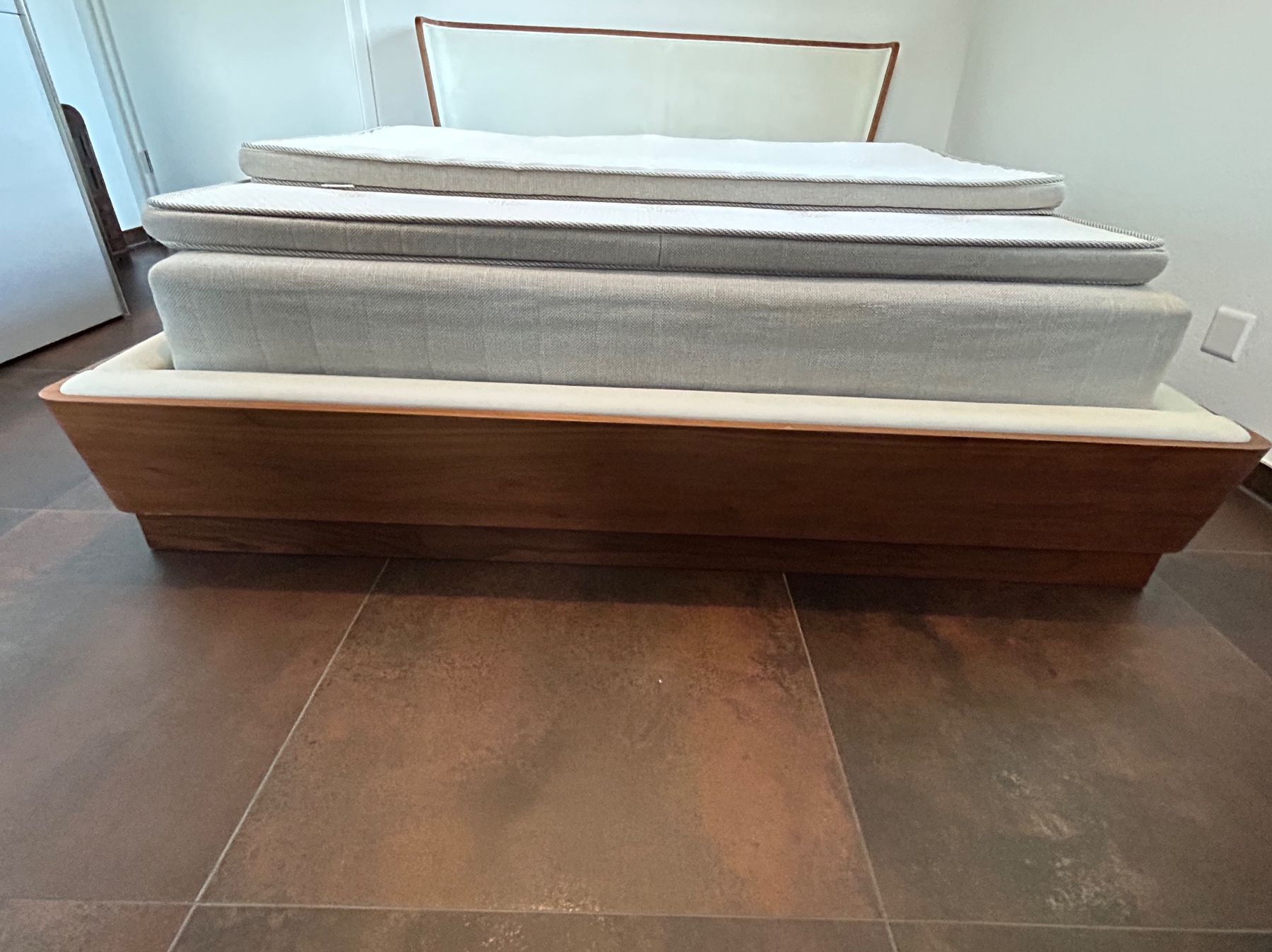 Letti: Lit et matelas 140x200cm NOYER moderne – Usato da Portalban venduto da Ejdgar 9