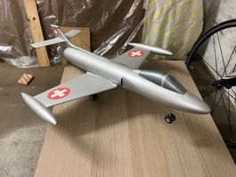 Grosses P-16 Flugzeugmodell aus Holz