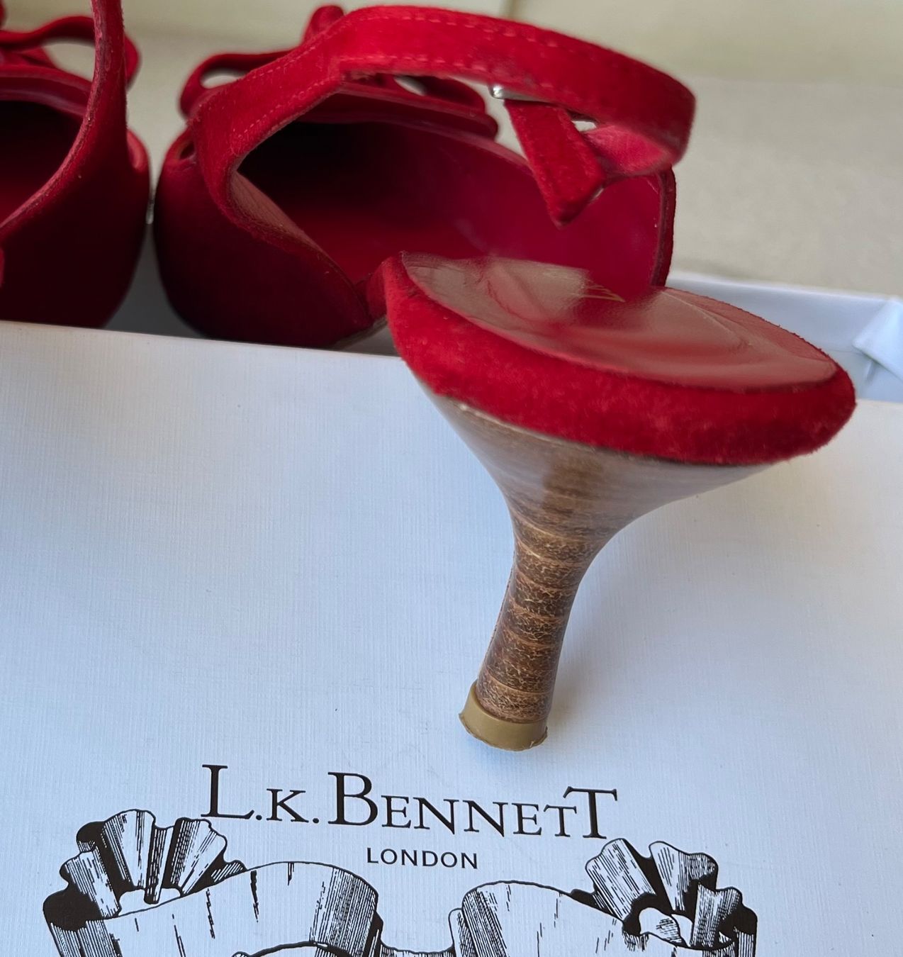 Scarpe da donna: Rote L.K. Bennett Slingpumps Wildleder, Gr. 37 – Usato da Cham venduto da SPORTSMOTION 5