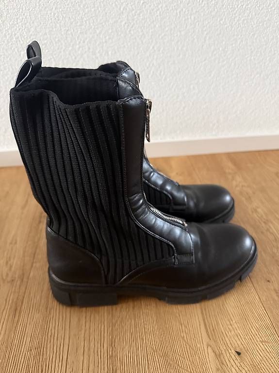Scarpe da donna: SCHWARZE STIEFEL MIT REISSVERSCHLUSS – Usato da Schötz venduto da kon_57fh 2
