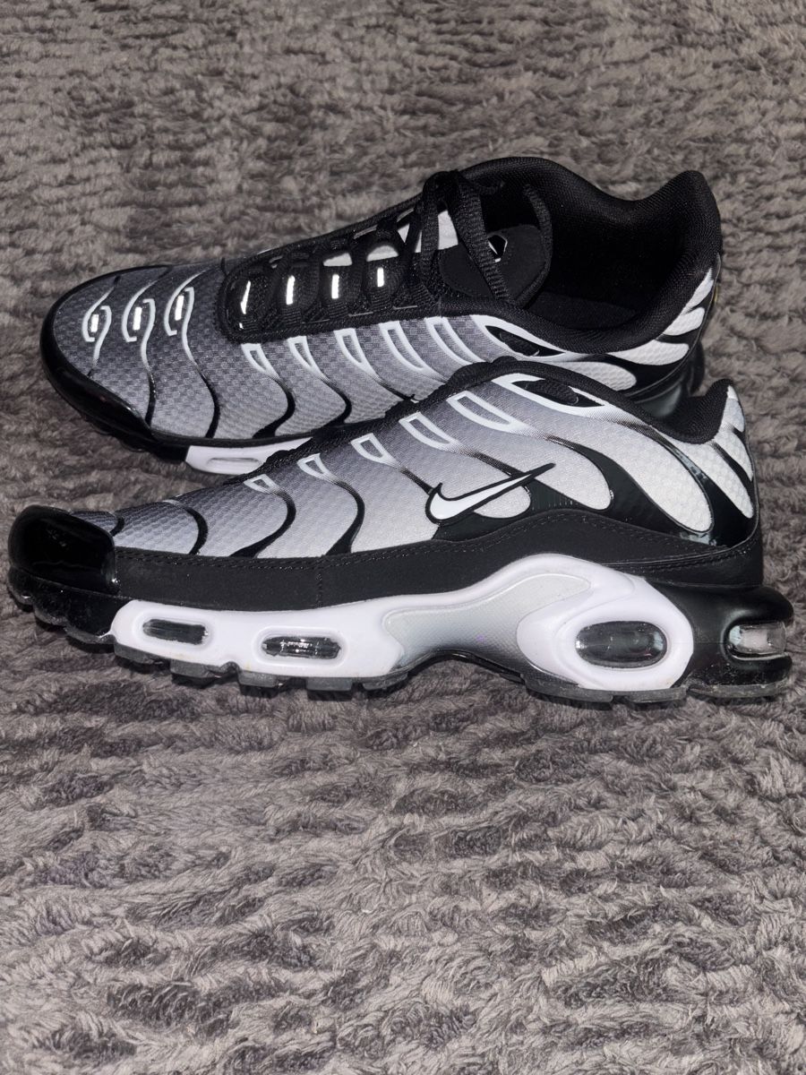 Scarpe da uomo: Nike TN – Nuovo (secondo la descrizione) da Ennetbürgen venduto da lel_8kf7
