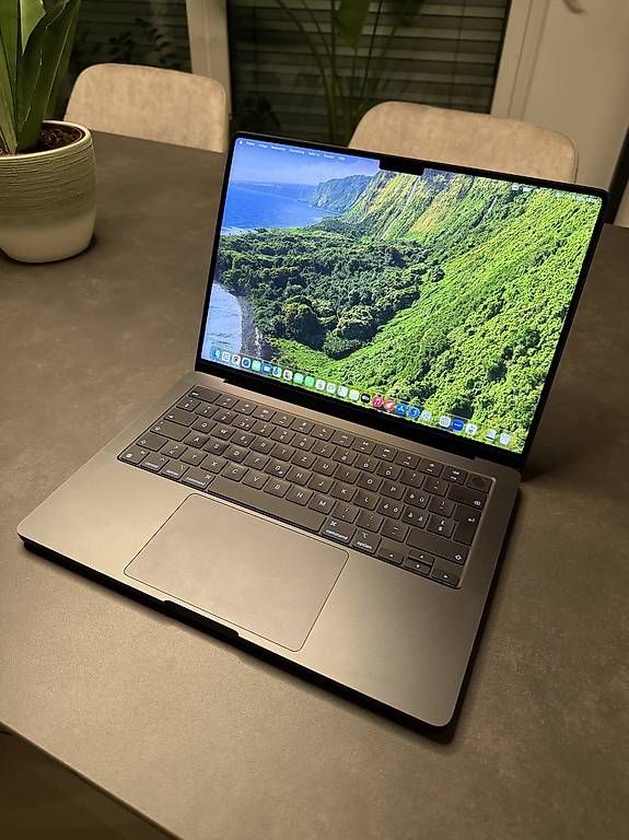 Apple Portables: Macbook Pro M4 / 14 Inch – D'occasion à Alchenflüh par daena1