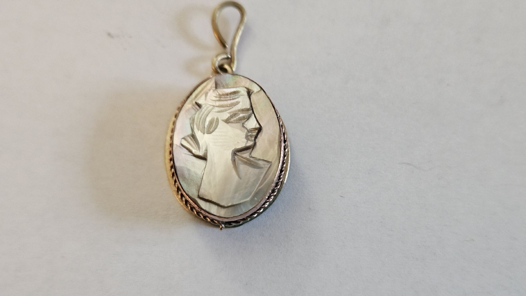 Anhänger: pendentif camée ancien nacre, argent – Gebraucht aus Lausanne von Angelite