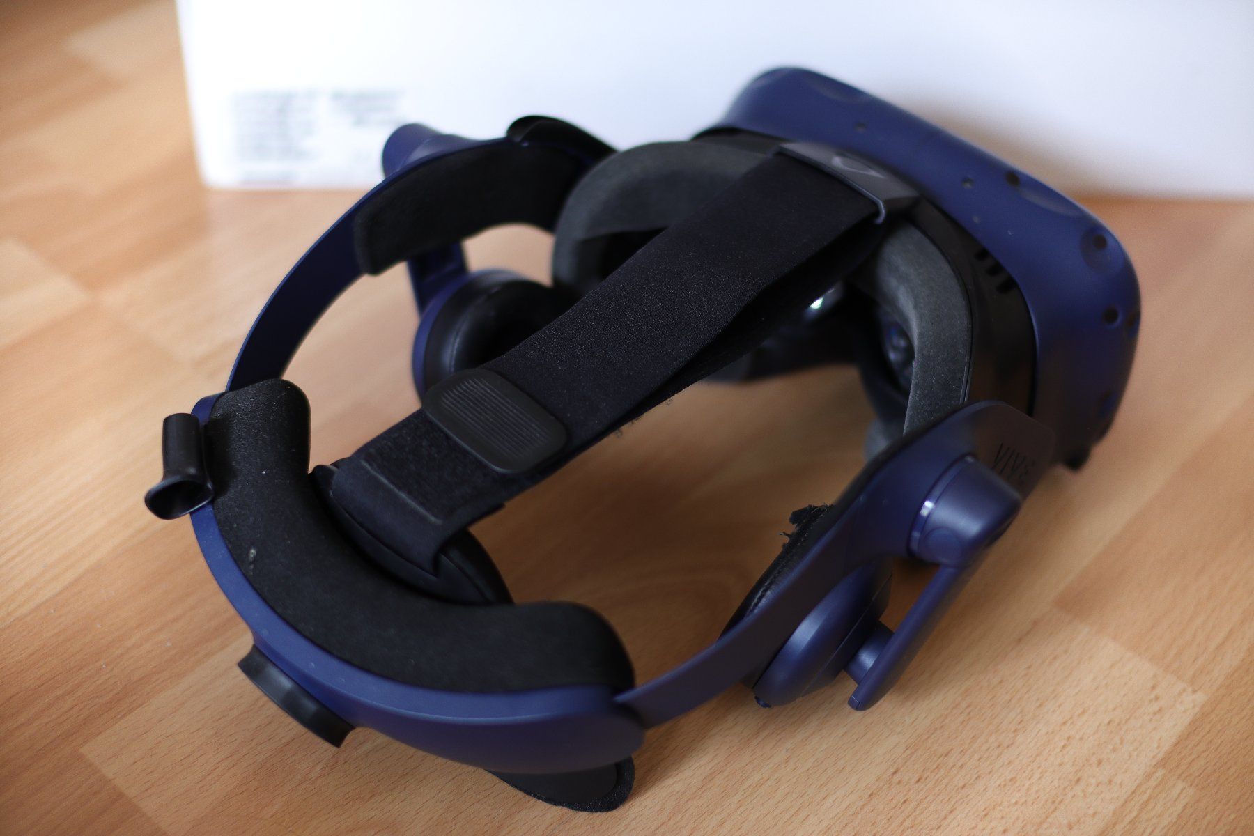 HTC VR Brille: HTC Vive Pro Full Kit+Wireless Adapter+Leap Motion. Ab 1 CHF – Gebraucht aus Uzwil von Kriceuk 7