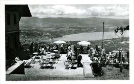 Genève terrasse téléphérique Salève 1953