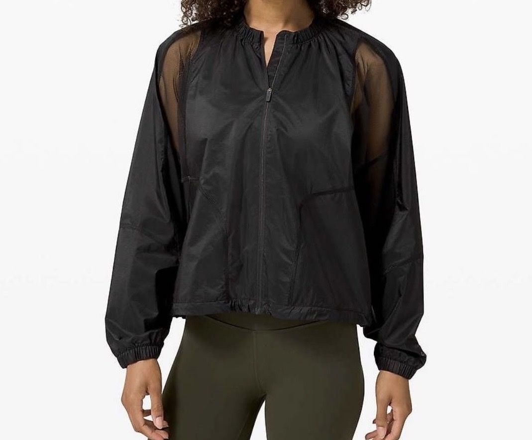 Lululemon Jacken: Lululemon Jacke – Gebraucht aus Bazenheid von hat_96