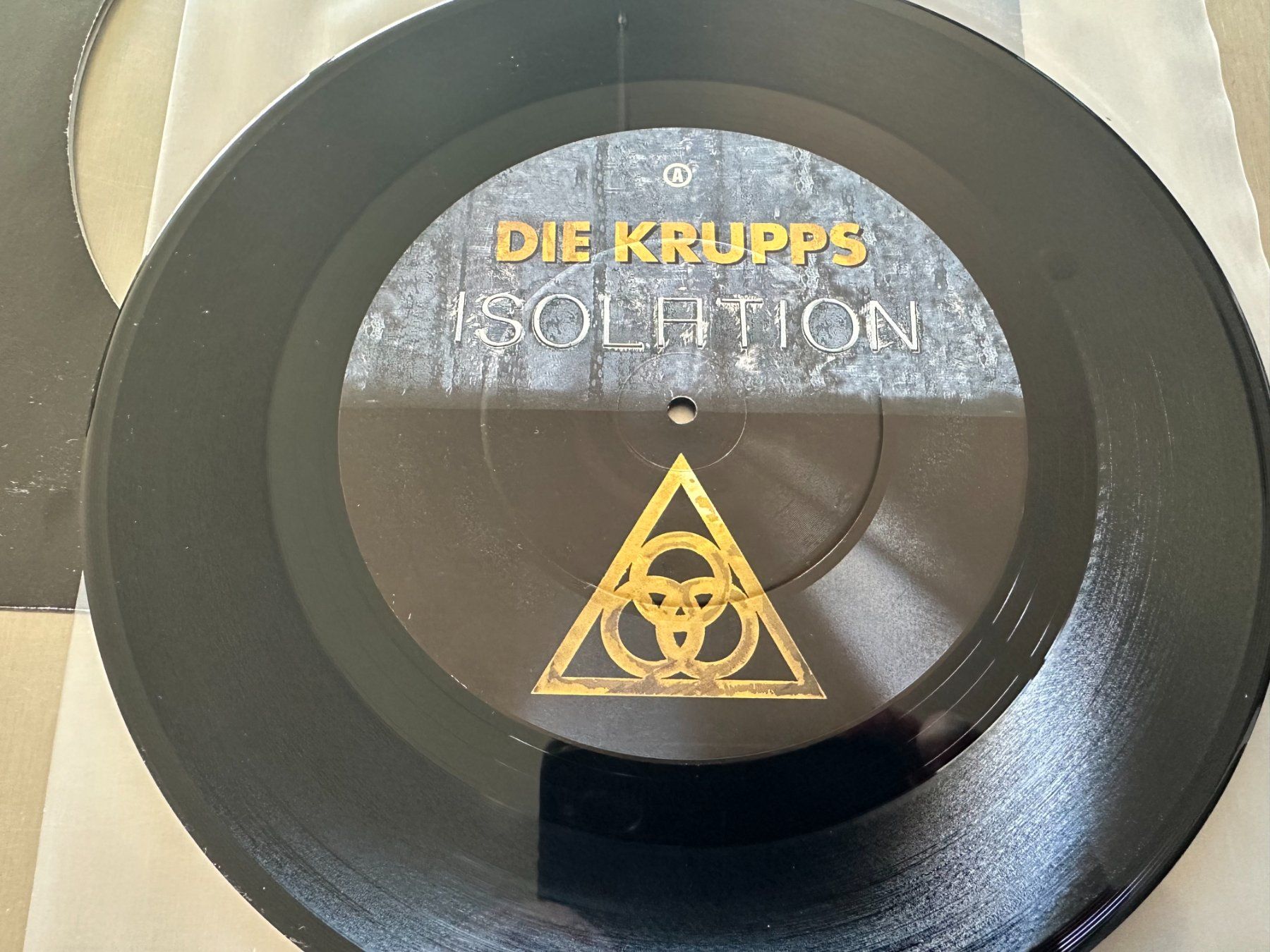 Dischi in vinile: DIE KRUPPS 12 ISOLATION - ELECTRO-INDUS !! – Usato da Sion venduto da jaipur1401 4