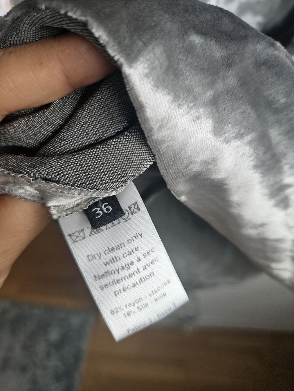 Top: Joseph Velvet Top – Nuovo (secondo la descrizione) da Zollikon venduto da Oksana206 1