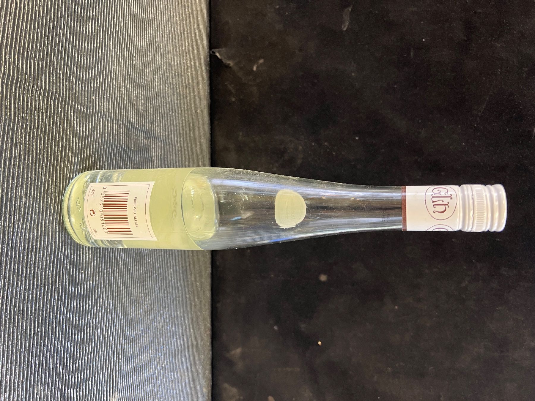 Williams Spirituosen: POIRE WILLIAM ANCIENNE BOUTEILLE ENTAMÉE – Gebraucht aus Genève von Leboucheoreilles 5
