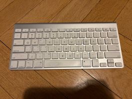 Apple Wireless Keyboard A1314