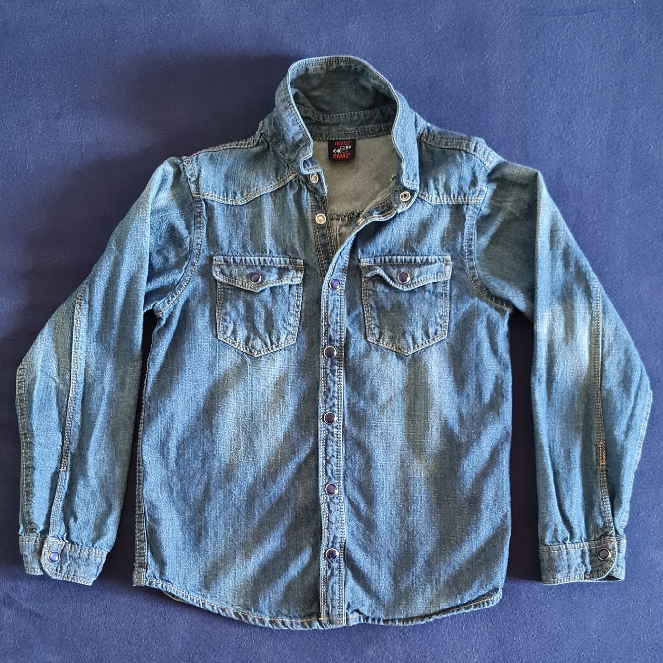 Camicie, T-shirt & Polo: Jeanshemd Gr. 116/122 – Nuovo (secondo la descrizione) da Lengnau BE venduto da Spahrtakus