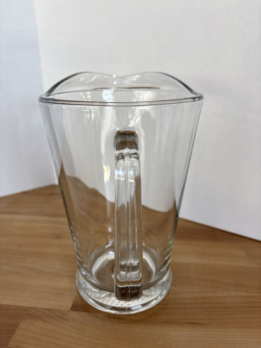 Caraffe: massiver 1.5 liter Glas Krug – Usato da Rümlang venduto da euqinom16 1