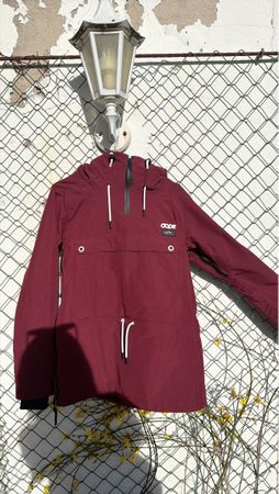 Dope Winterjacke in Bordeauxrot, Gr S
