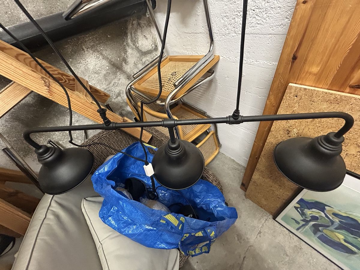 Ikea Lampadari & plafoniere: IKEA 3-Schirm Deckenlampe schwarz mit gold/bronze – Usato da Zürich venduto da tat_szj2 2