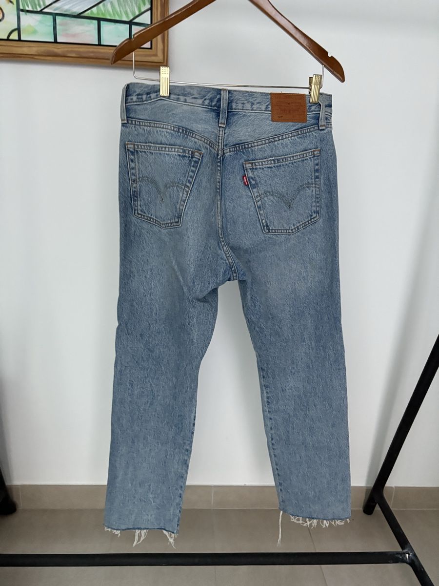 Levi's Jeans: Jeans Levi’s à strass taille 29 – Usato da Vésenaz venduto da ilomd