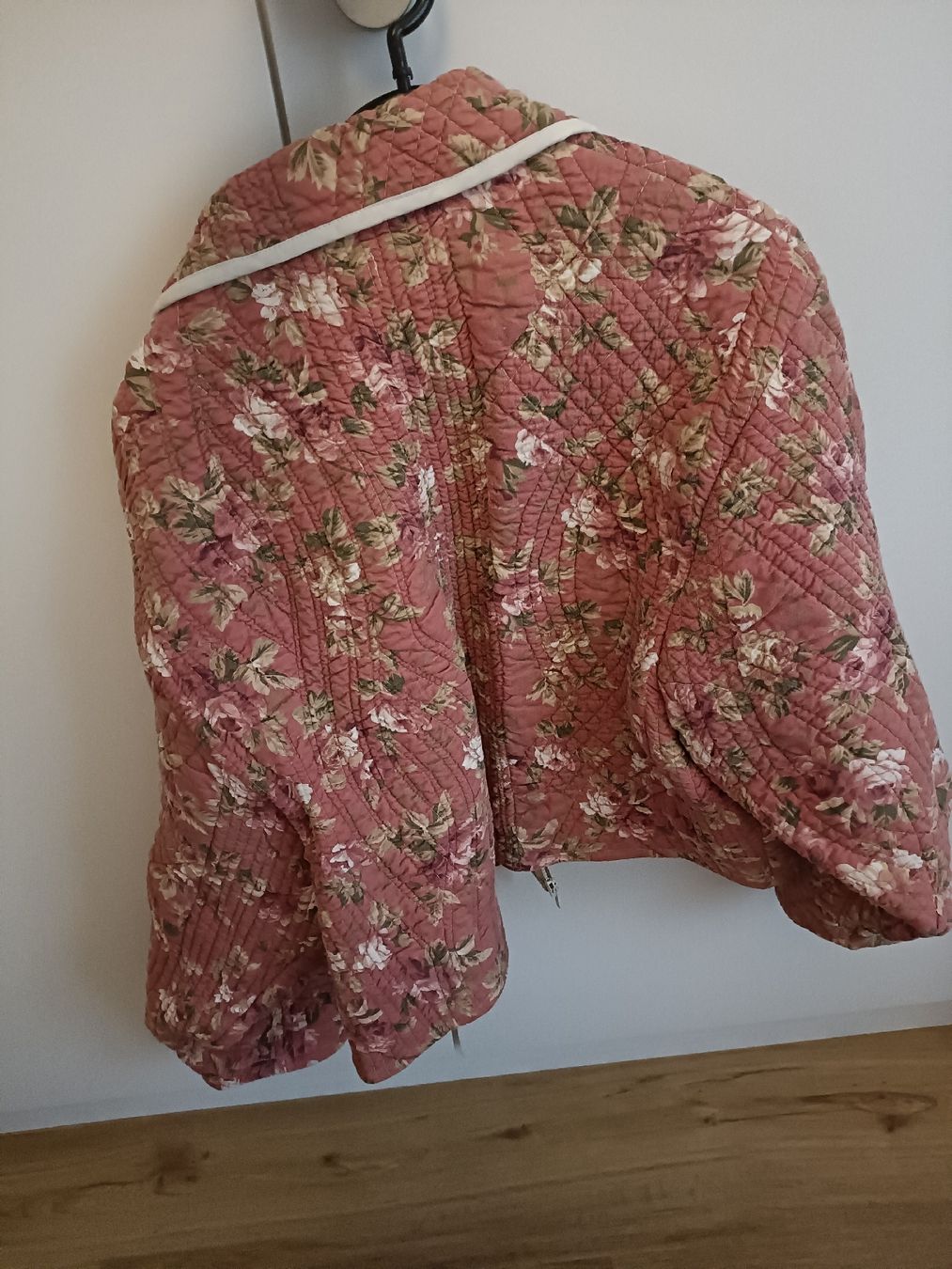 Jacken: Bomberjacke Blumen Marlene Rougier Upcycling – Neu (gemäss Beschreibung) aus Chur von 2HandSoul 2