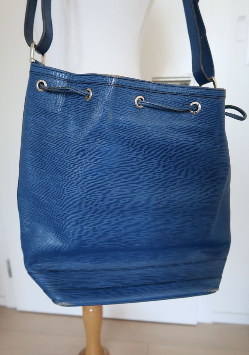 Louis Vuitton Sonstige Kleidung & Accessoires: Sac seau Louis Vuitton Epi bleu – Gebraucht aus Champlan von Cjayretro 3