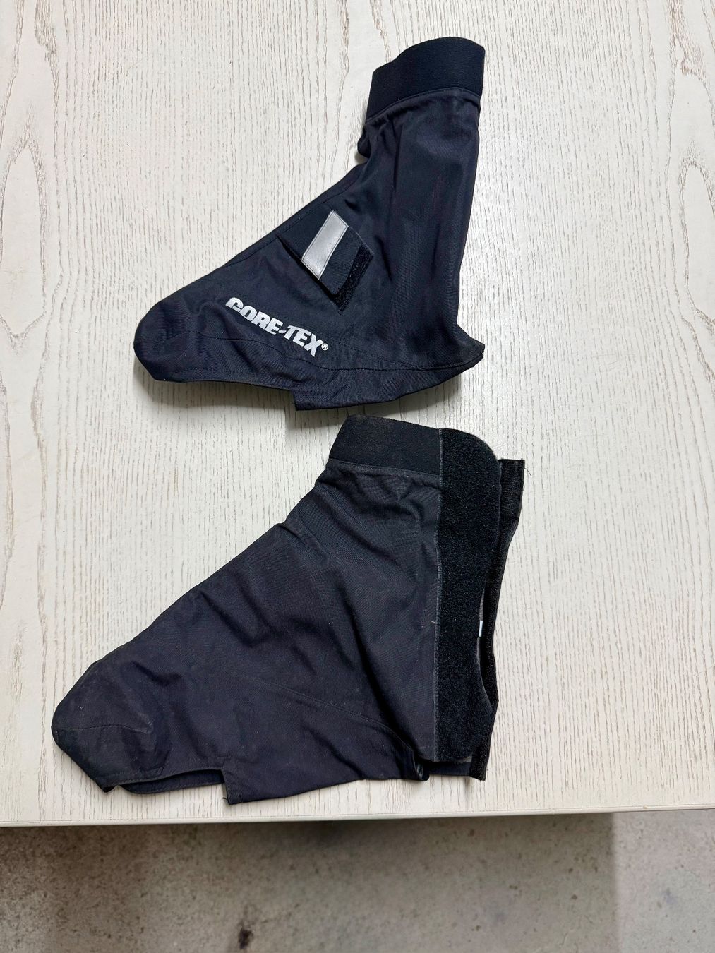 Scarpe da uomo: GORE-TEX Fahrrad Überschuhe – Usato da Lachen SZ venduto da BeldeuX