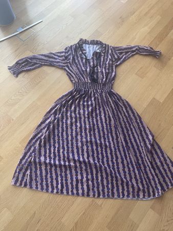 Kleid Punkte Midikleid Gr. S/M tailliert blau braun
