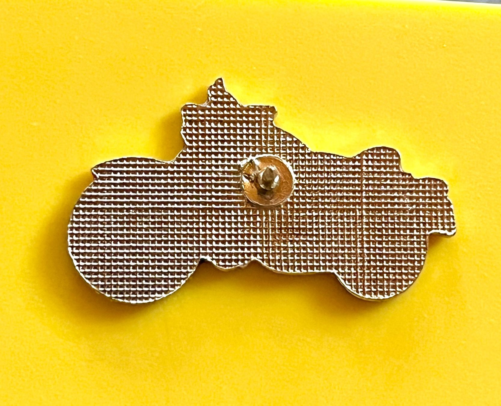 Placchette & Badge: Pin - moto/🏍️ – Usato da Renan BE venduto da johncactus 1