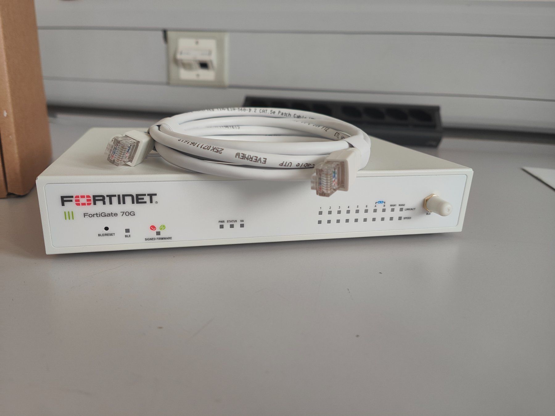 Fortinet Firewall: Fortinet FortiGate 70G – Usato da Münsingen venduto da ikbarni 1