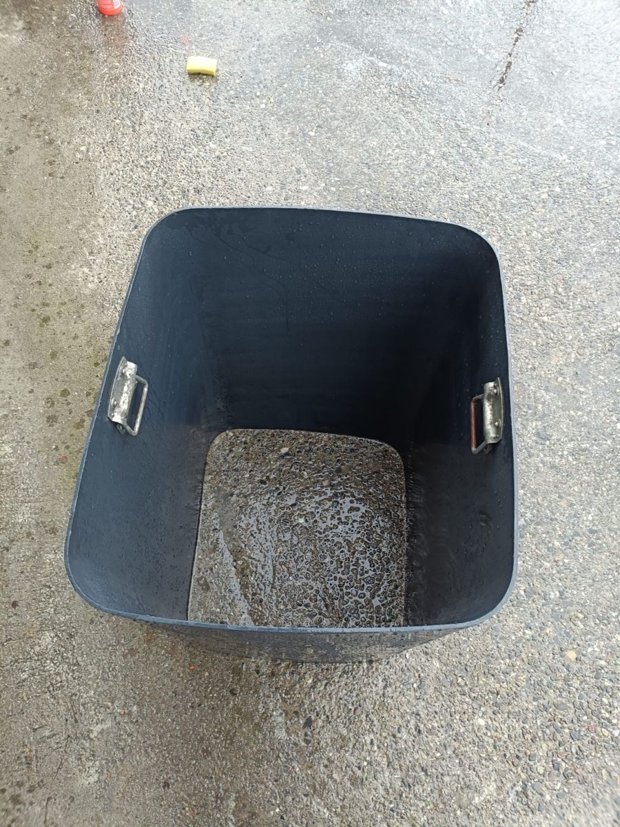Altro per Ufficio & Commercio: Müllcontainer Einsatz 240 l – Usato da Tuggen venduto da Angel1604 1