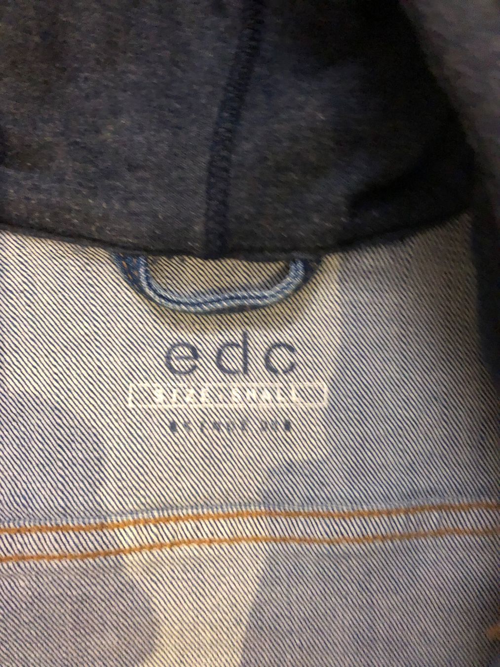 Giacche: Jeansjacke edc mit Kapuze, S – Usato da Hinwil venduto da dadalina76 2