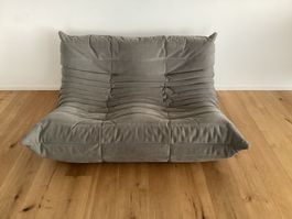 Ligne Roset 2er Sofa Togo in Alcantara Silver Top Zustand