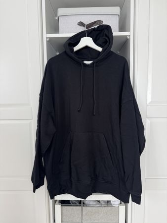 WEEKDAY Hoodie– Schwarz – Grösse XL (Oversized Fit)