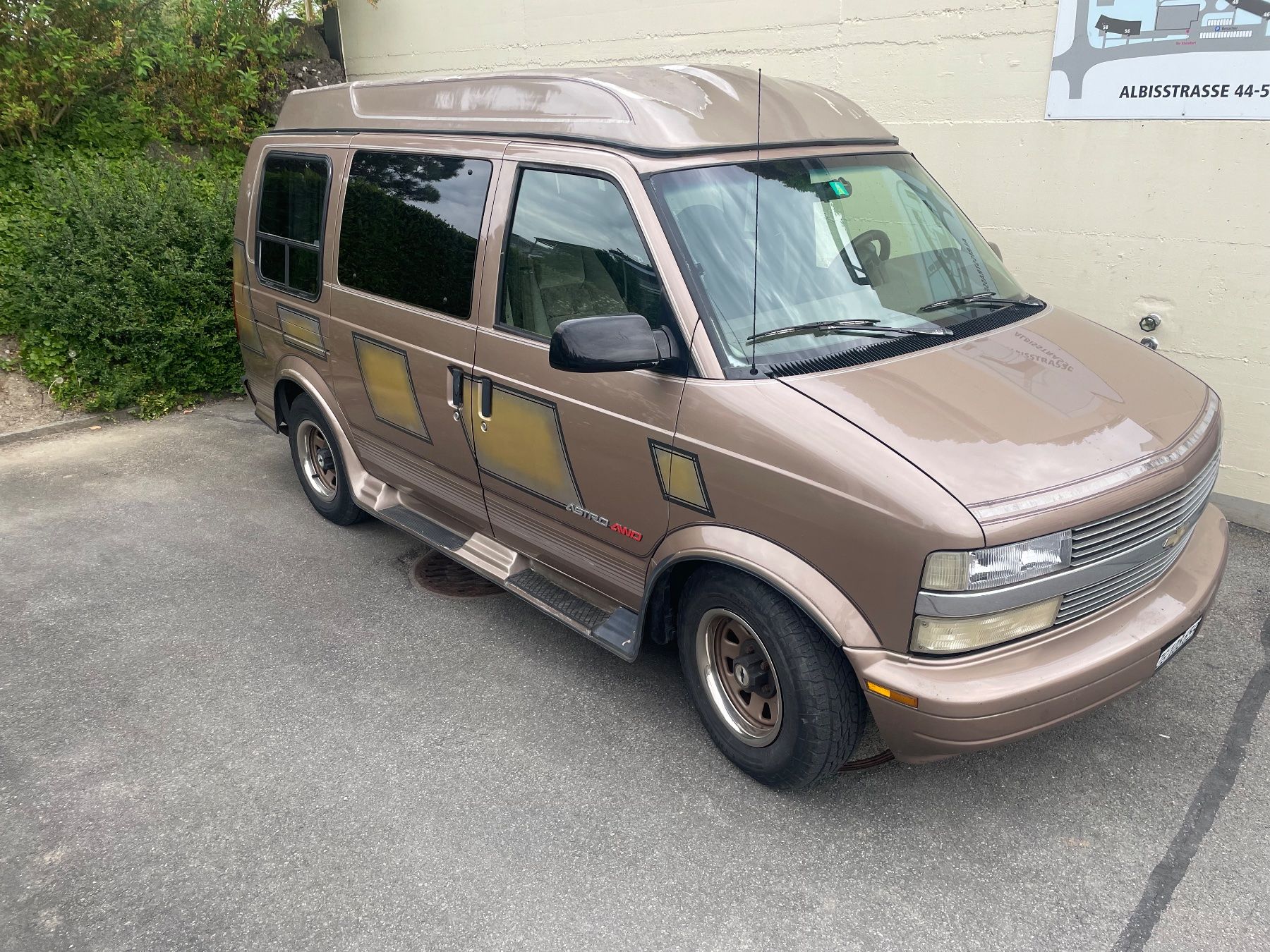 Chevrolet Automobili: 1995 Classic Chevrolet Conversion Van – Usato da Steinhausen venduto da dsp_28hv