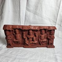 Geschnitztes Holz Wandbild – Asiatische Figuren Deko