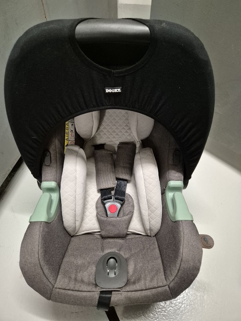 Seggiolini per auto: Babyschale + Isofix-Basisstation–Neuwertig – Nuovo (secondo la descrizione) da Wettingen venduto da mcu_67 2