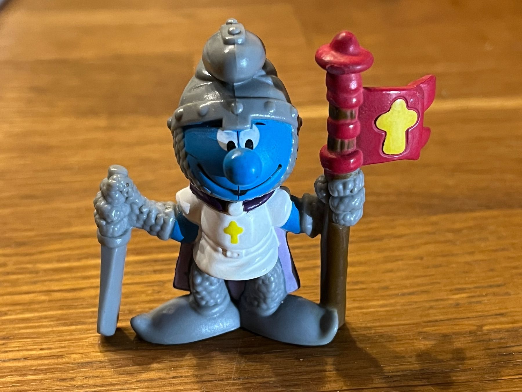 Statuette: Ritter Schlumpf mit Banner – Usato da Bauma venduto da Budgerigar