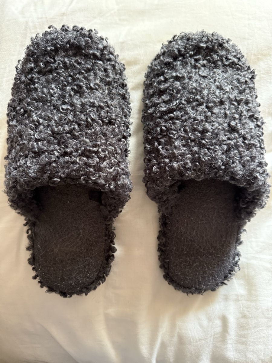 Scarpe da uomo: VINTERFINT, Slippers, grey L\XL (IKEA) – Usato da Minusio venduto da DeFringues