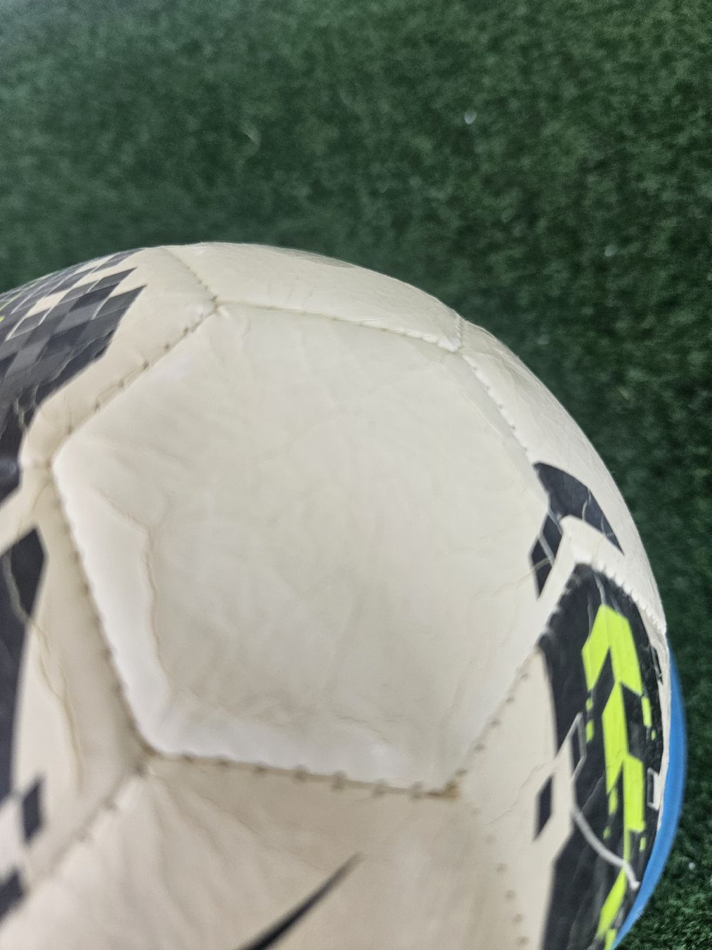 Nike Bälle: Nike Ball Mini  – Gebraucht aus Emmenbrücke von TopGato 3