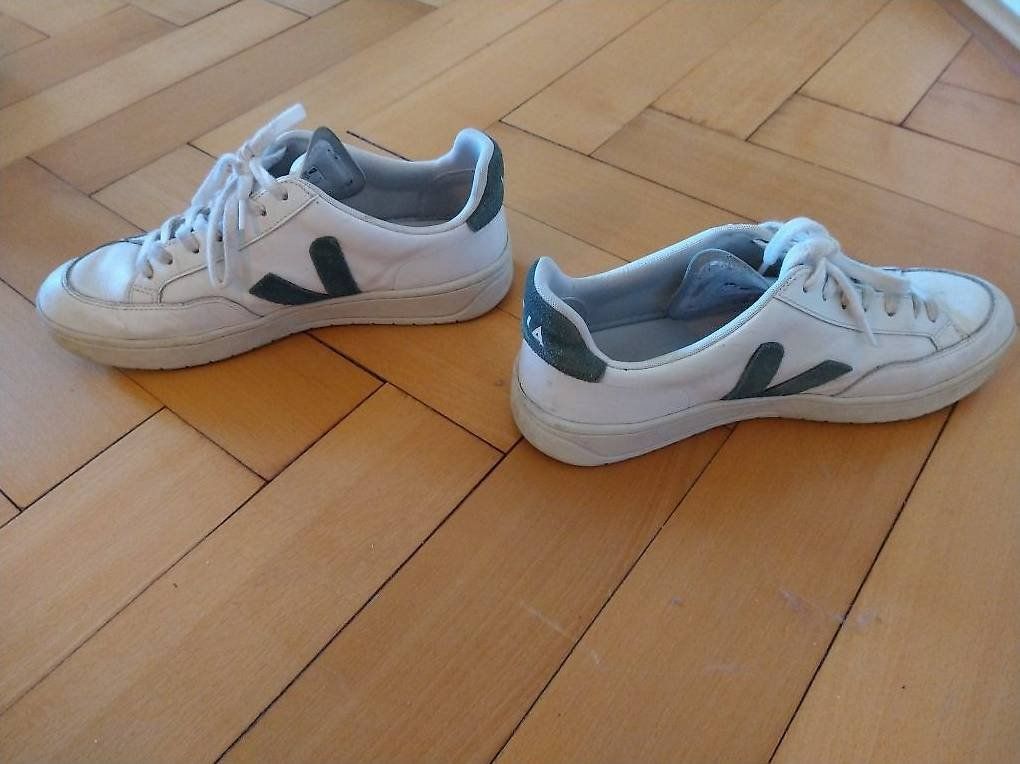 Veja Scarpe da donna: Baskets Veja V12 taille 42 – Usato da Lausanne venduto da ft79