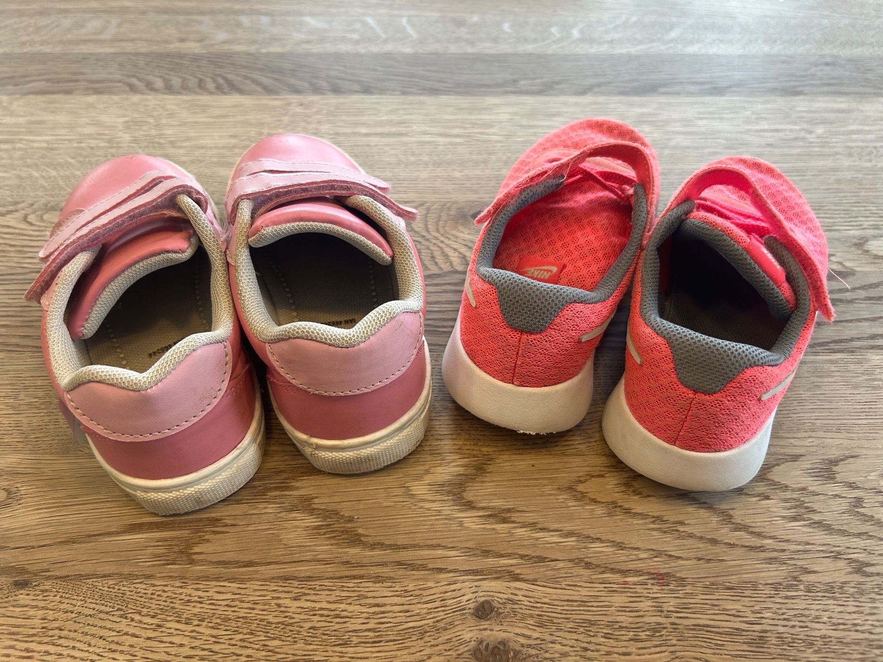 Scarpe per ragazze: Turnschuhe zum Austragen – Usato da Trachslau venduto da Daroli_2 2