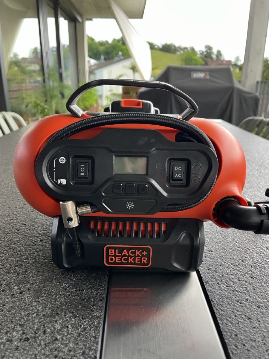 Kompressoren: Black+Decker Kompressor – Gebraucht aus Biberstein von Freywillig 1