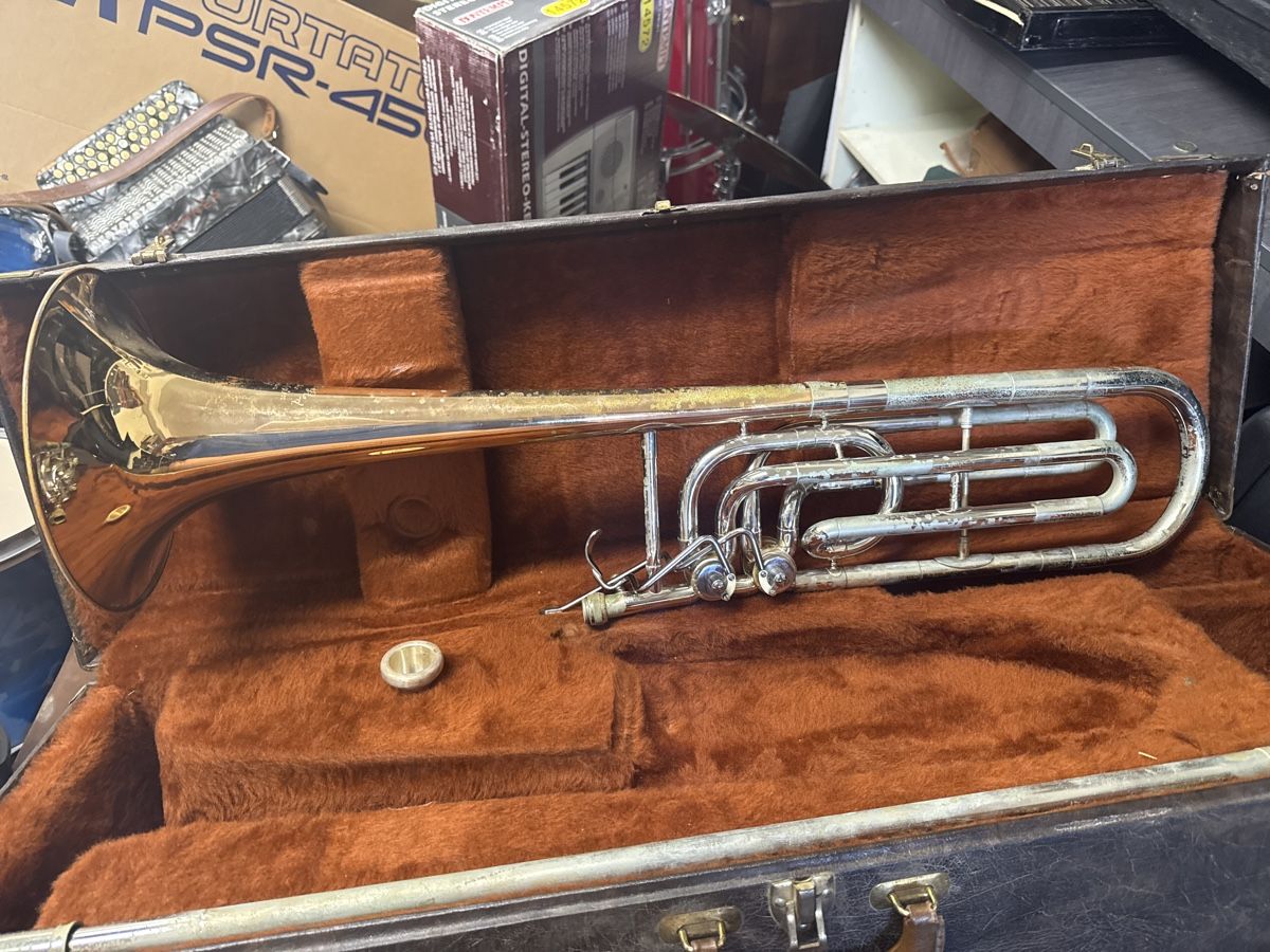 Strumenti musicali: Custom crafted p.24 olds and son fullerton calif  – Usato da Strengelbach venduto da HeidiHeidi09 1