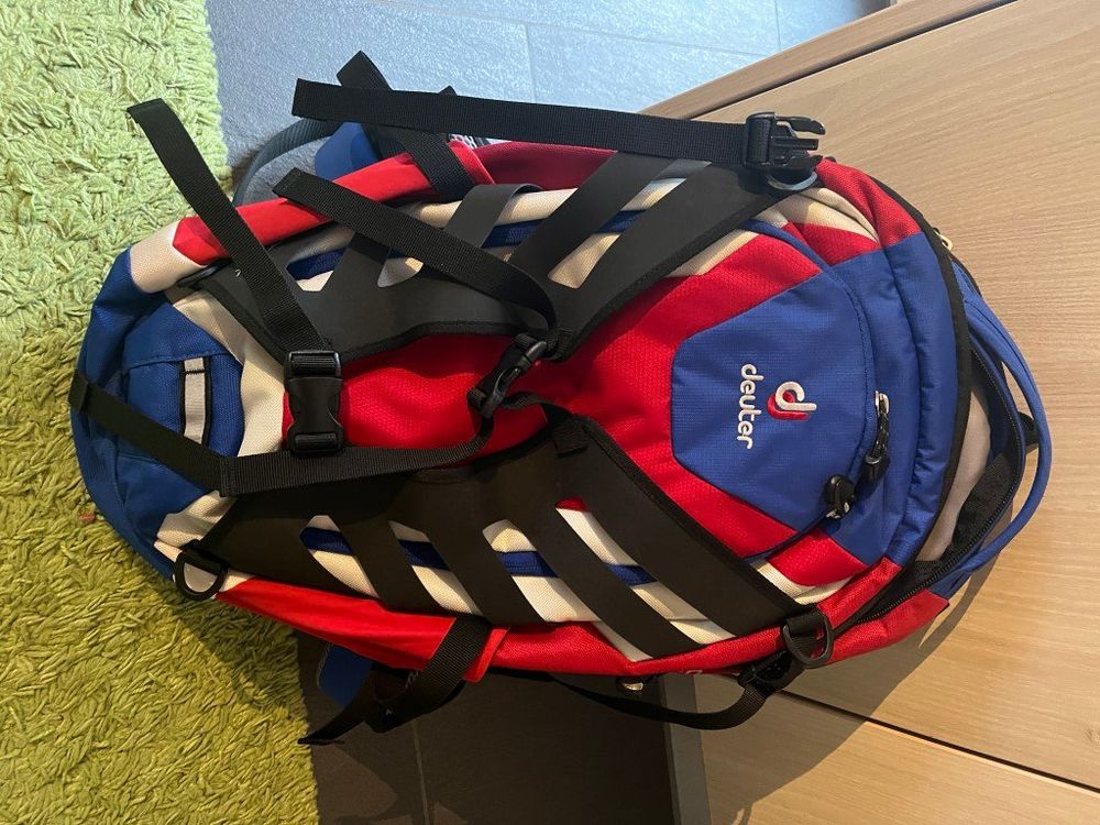 Neuer deuter Attack 20 Bike Rucksack mit Protektor | Kaufen auf Ricardo