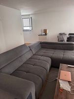 Grosses Sofa mit aufklapbaren lehnen