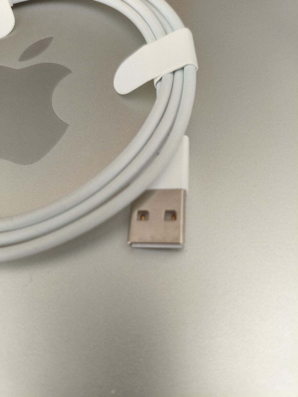 Apple Câbles: Apple Lightning USB Cable 1m White New – Neuf avec emballage d'origine à Bern par Janick.Spielmann 2